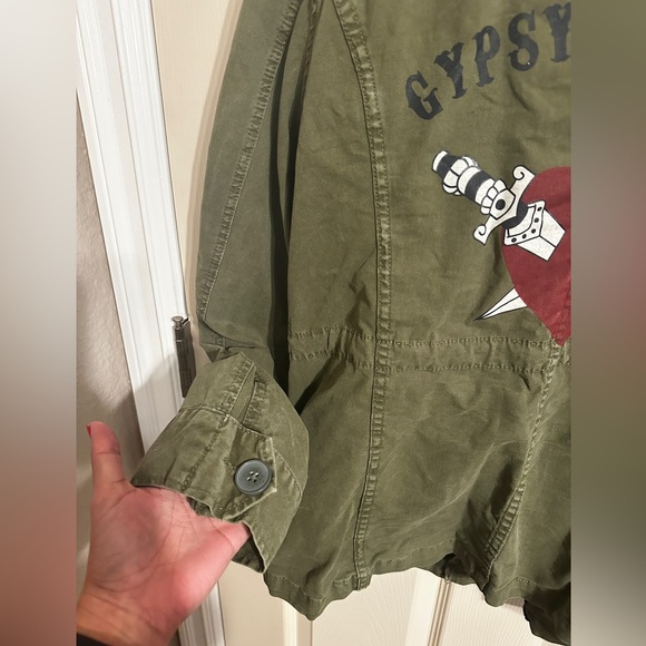 Gypsy Warrior Utility Jacket w Heart & Daggers Detail, Military Green, Size L - Picture 7 of 7